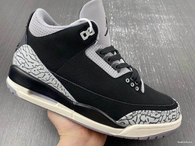 One Kick Jordan Air Noir CK9246-001 WMNS Off 3 0810
